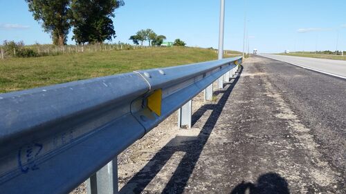 Latest company news about Barriera del sistema di ringhiera di protezione W-Beam per autostrada