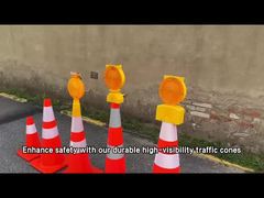 Conu di traffico e luce di avvertimento