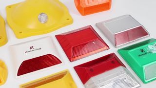 Sicurezza riflettente in plastica con borchie stradali